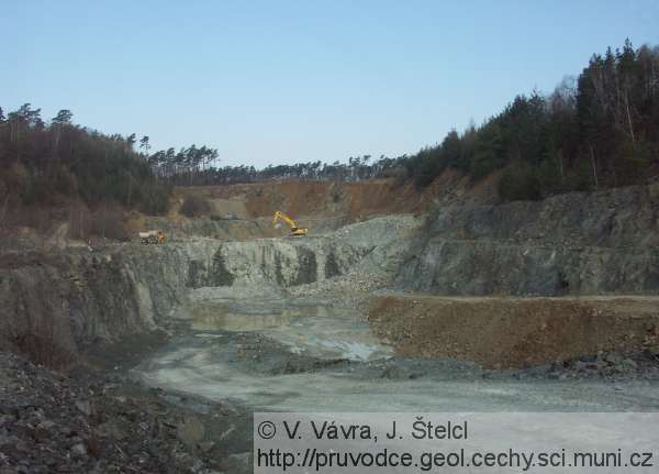 Chrtnky - jmov etov lom zaloen v tlese diabasu