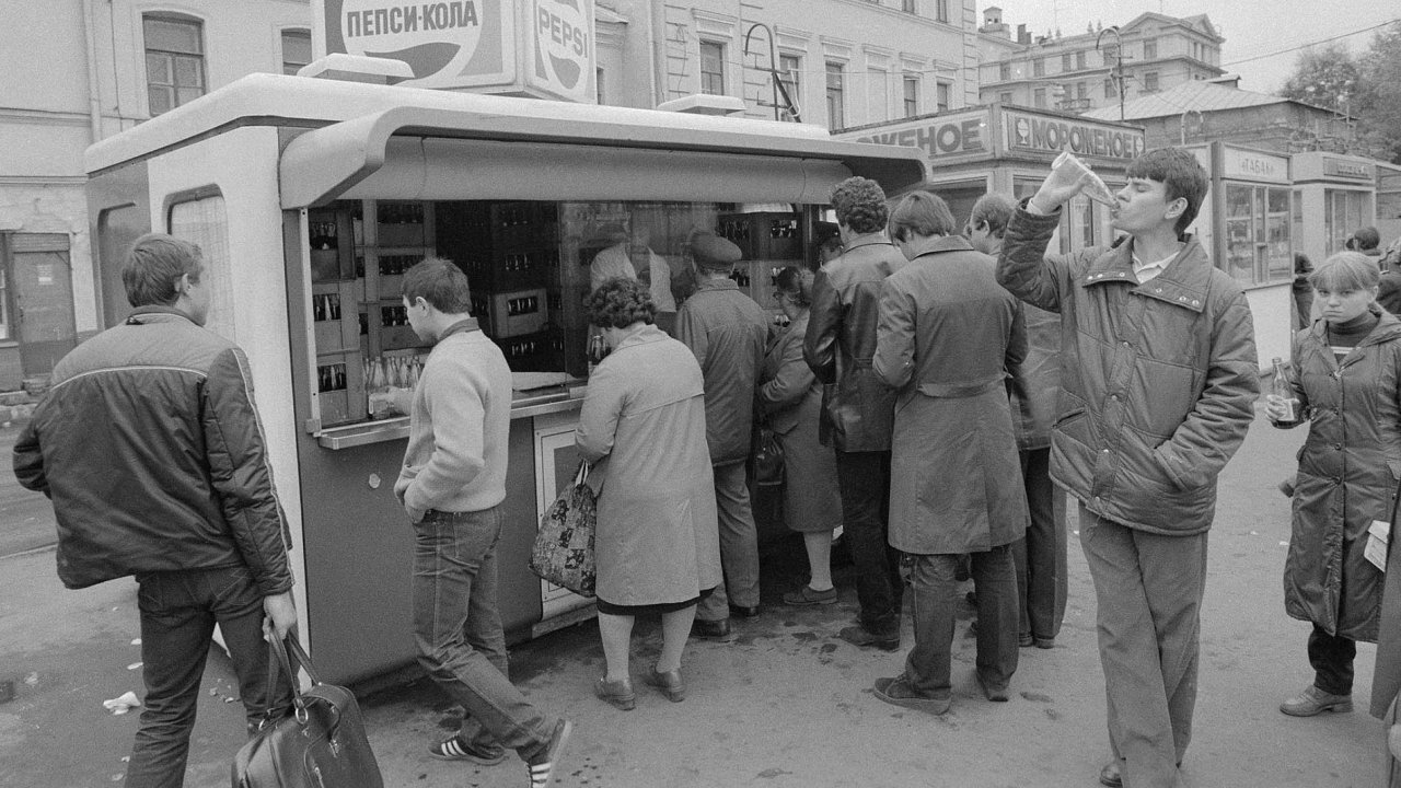 Stánek s Pepsi Colou v Moskvě v r. 1983